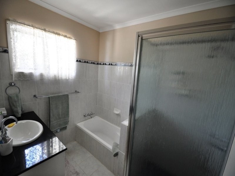 47 Shaw Street, New Auckland QLD 4680