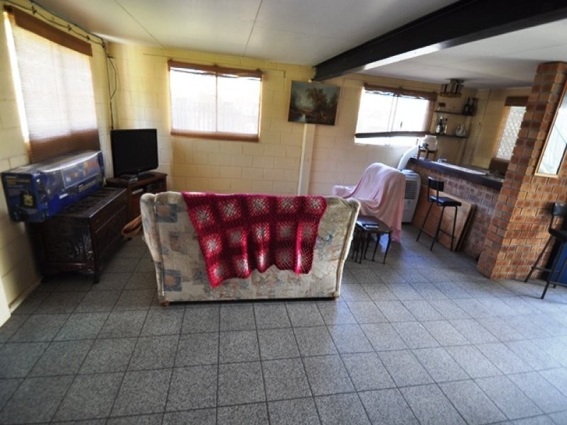 47 Shaw Street, New Auckland QLD 4680