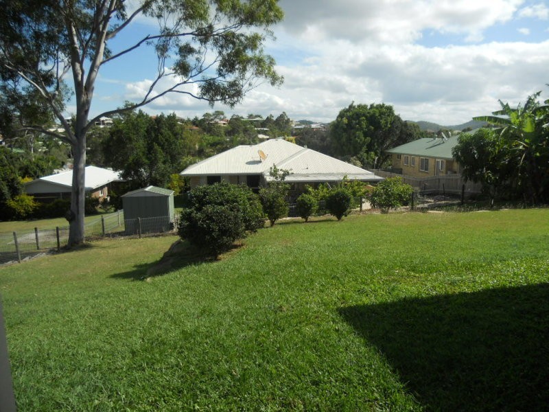 11 Ben Lexcen Court, Clinton QLD 4680