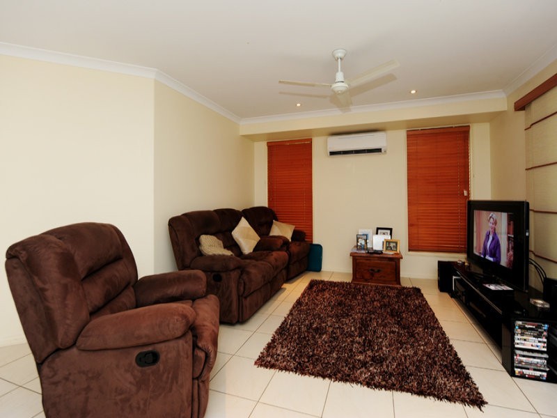 4 Kinchant Street, Clinton QLD 4680