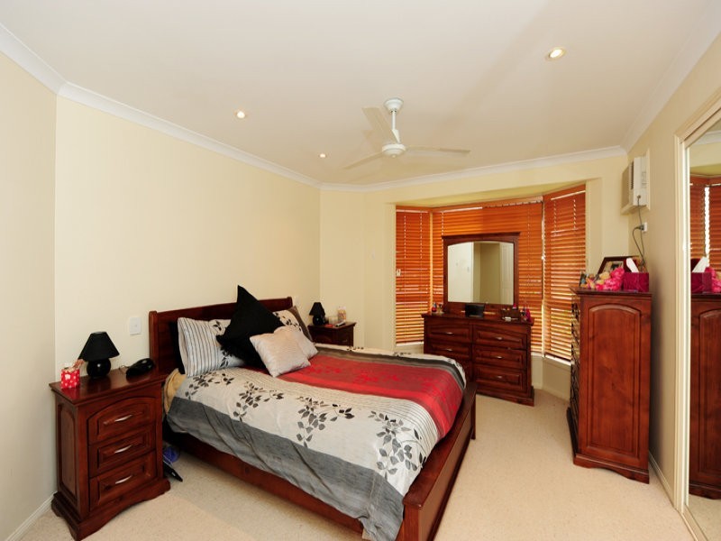 4 Kinchant Street, Clinton QLD 4680