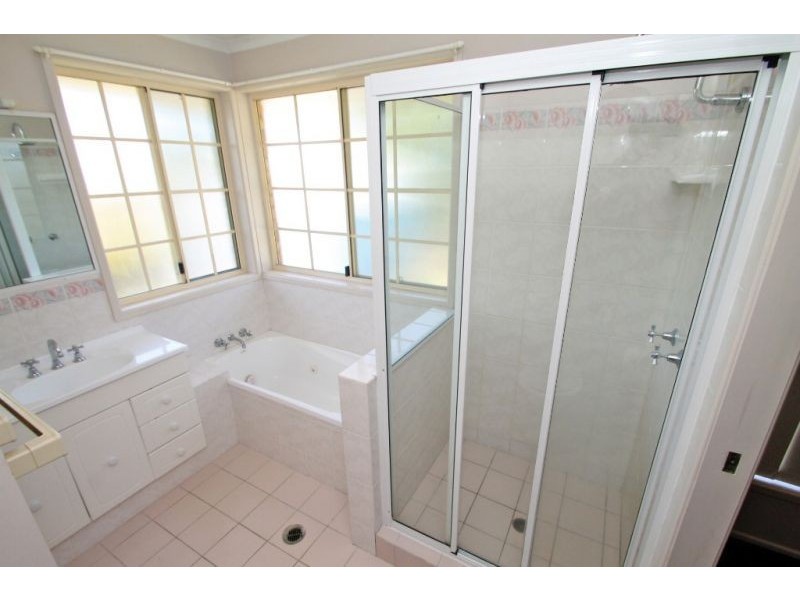 1 Birmingham Close, Telina QLD 4680