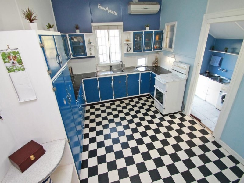 38 Fisher Street, West Gladstone QLD 4680