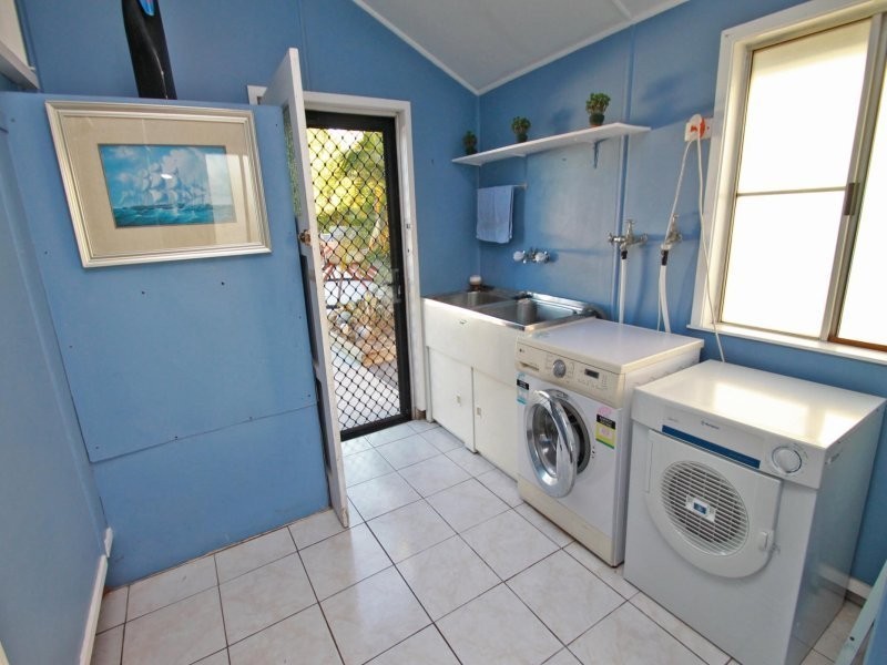 38 Fisher Street, West Gladstone QLD 4680