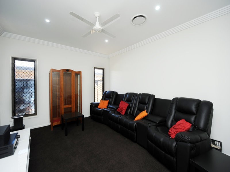 53 Katrina Boulevard, New Auckland QLD 4680