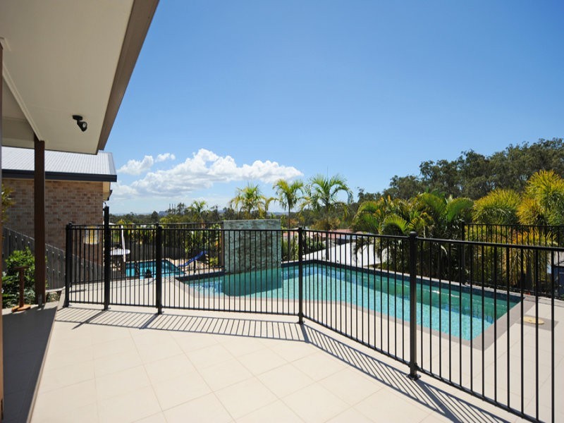 53 Katrina Boulevard, New Auckland QLD 4680