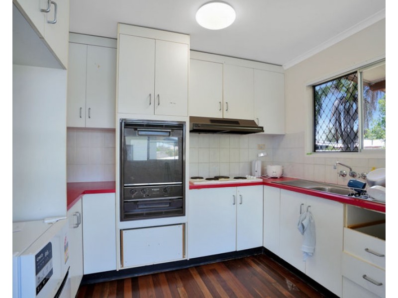 18 Pashley Street, Clinton QLD 4680