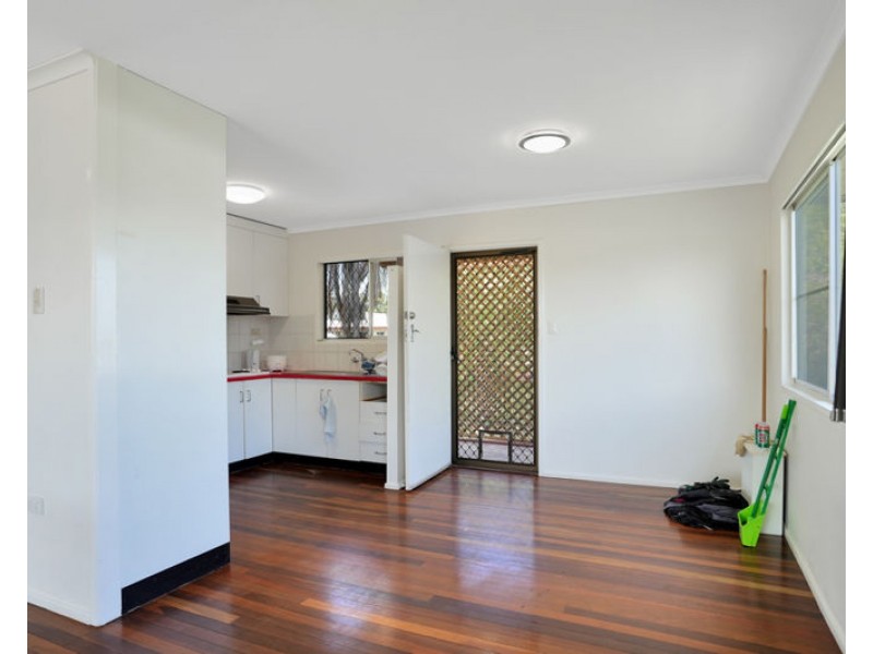 18 Pashley Street, Clinton QLD 4680