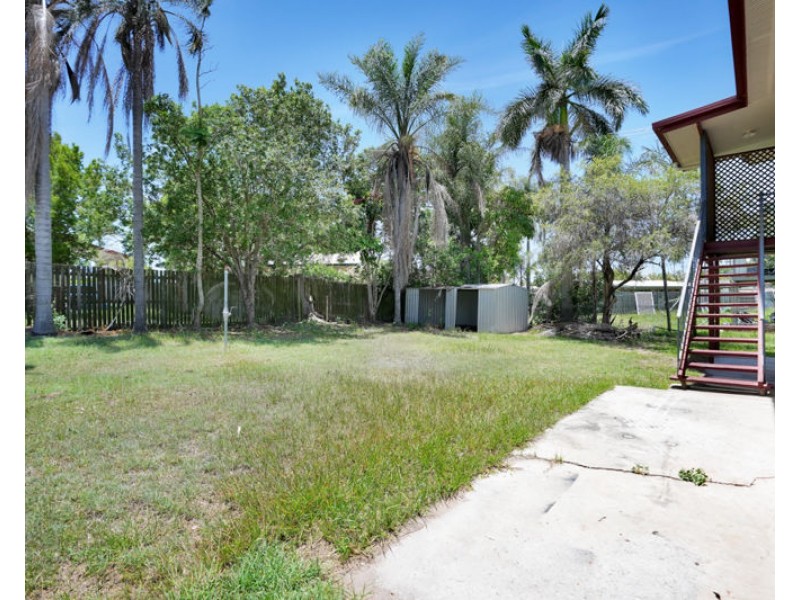 18 Pashley Street, Clinton QLD 4680