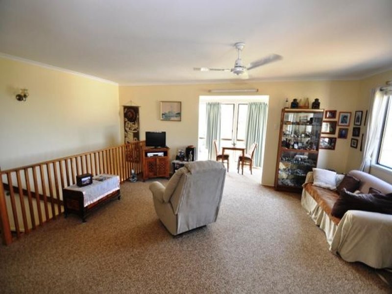 27 Yukana Street, Boyne Island QLD 4680