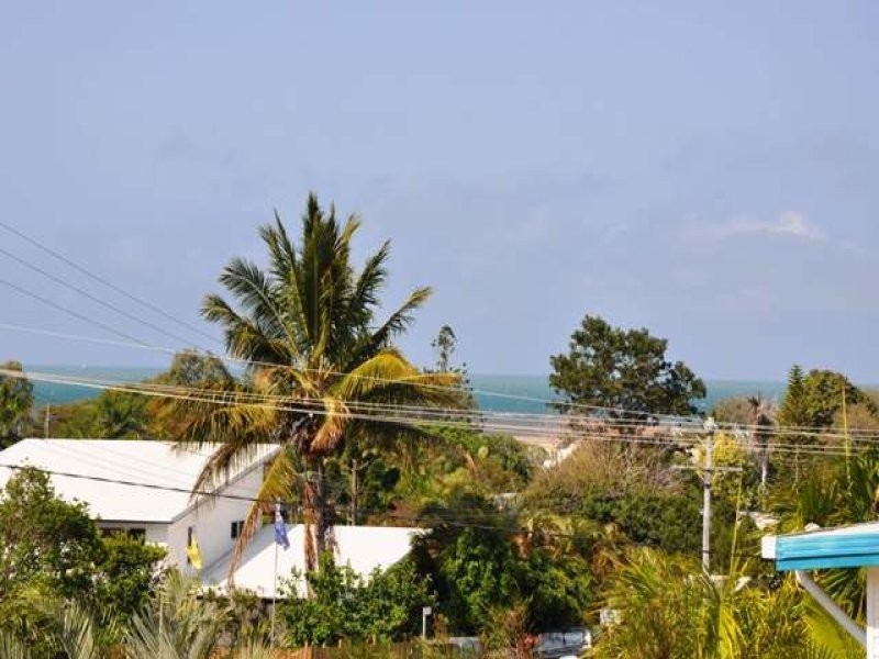 27 Yukana Street, Boyne Island QLD 4680