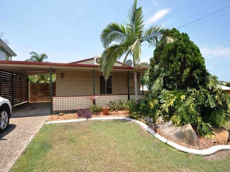 17 Erin Close, New Auckland QLD 4680