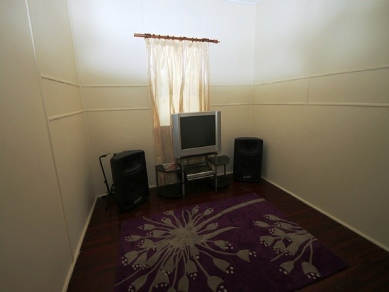 17 Glegg Street, West Gladstone QLD 4680