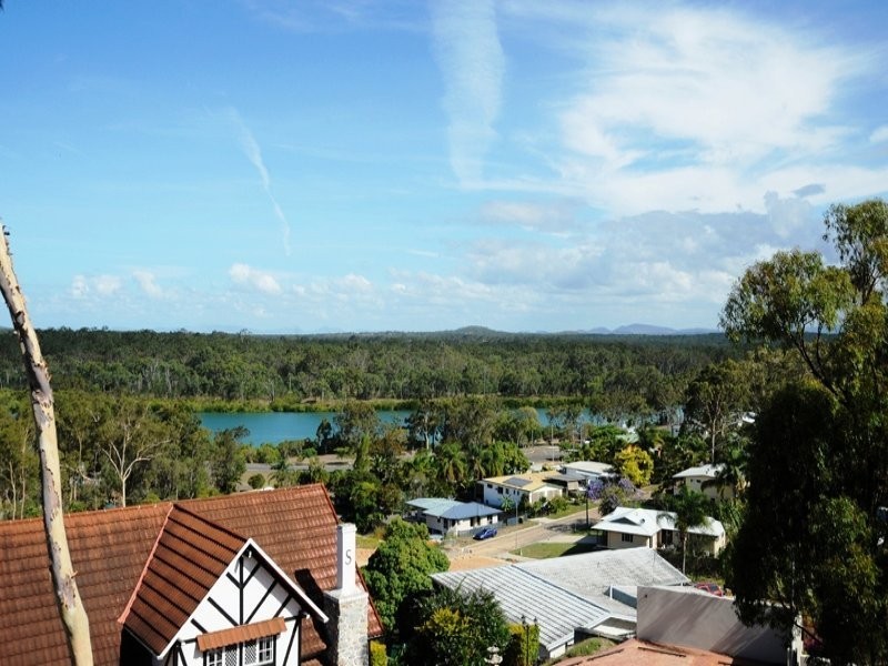 18 Sayre Crescent, Boyne Island QLD 4680