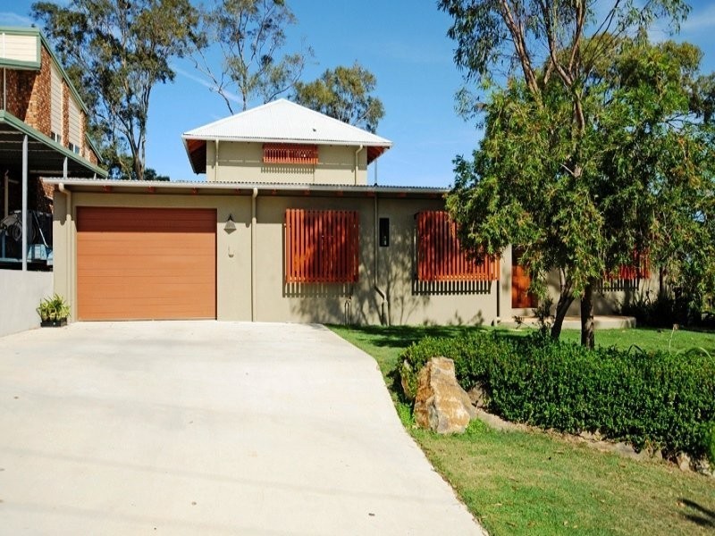 18 Sayre Crescent, Boyne Island QLD 4680