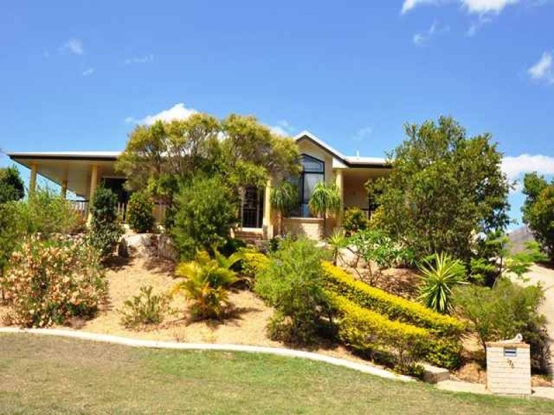 176 J Hickey Avenue, Clinton QLD 4680