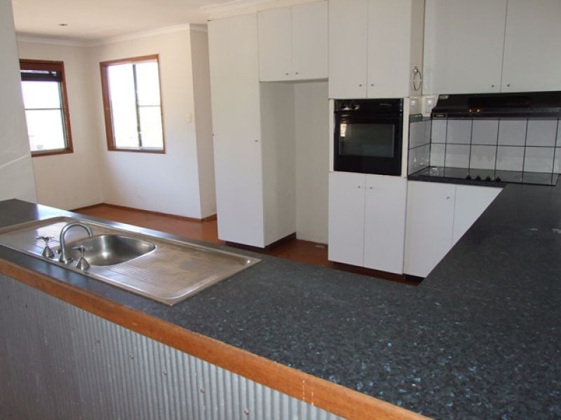 10A Sayre Crescent, Boyne Island QLD 4680