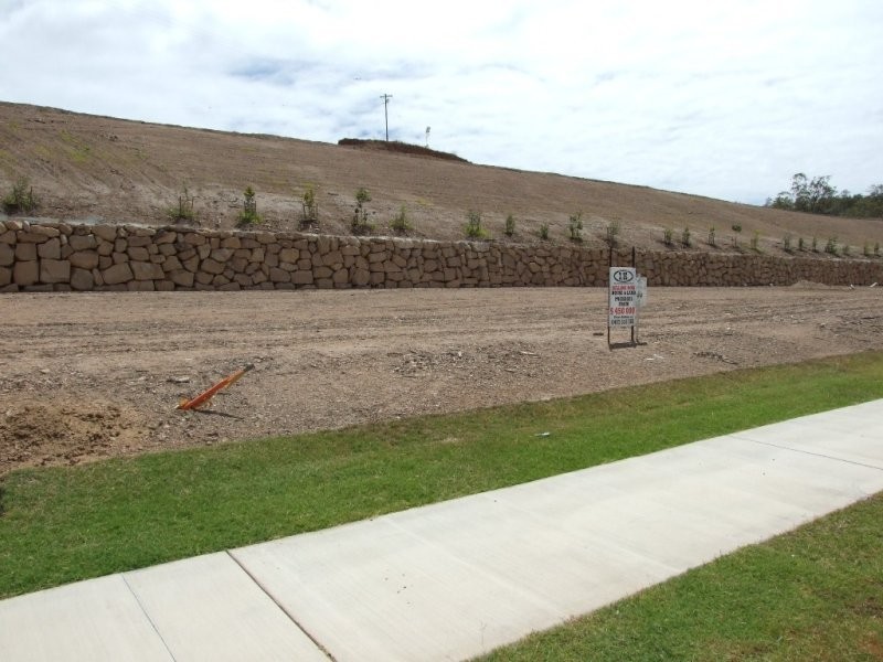 99 Tulipwood Circuit, Boyne Island QLD 4680