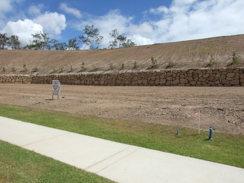 99 Tulipwood Circuit, Boyne Island QLD 4680