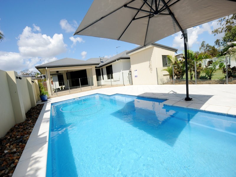 8 Billabong Drive, Glen Eden QLD 4680