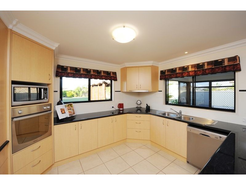 5 Victoria Avenue, Glen Eden QLD 4680