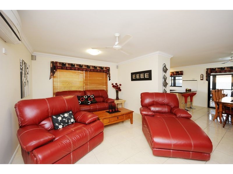 5 Victoria Avenue, Glen Eden QLD 4680