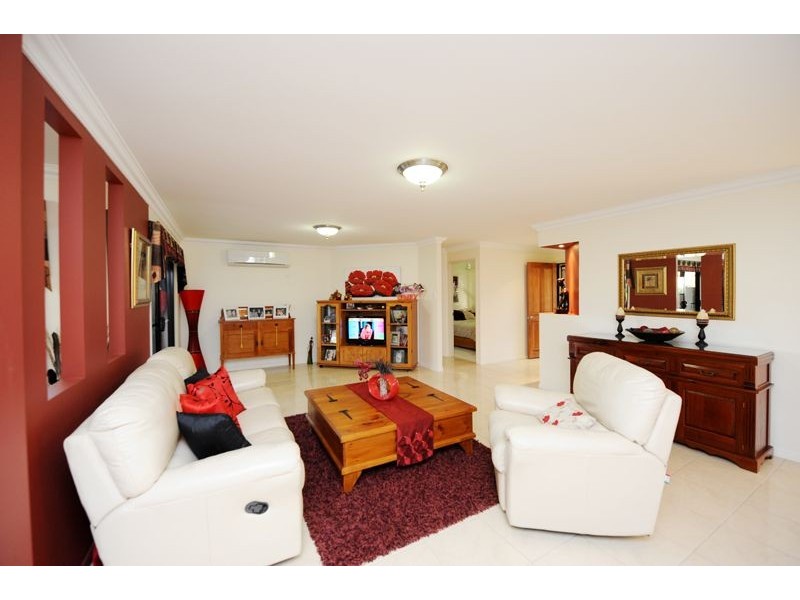 5 Victoria Avenue, Glen Eden QLD 4680