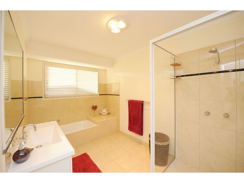 5 Victoria Avenue, Glen Eden QLD 4680