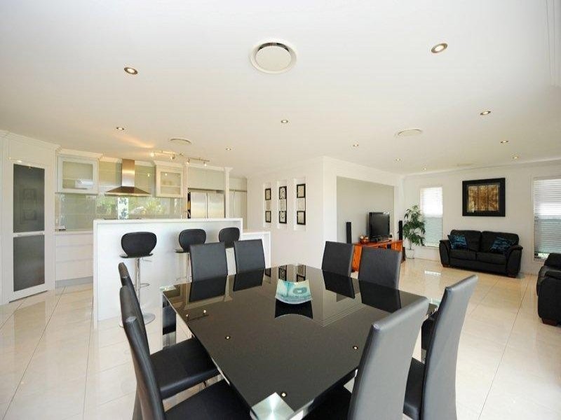 4 Matilda Court, Glen Eden QLD 4680