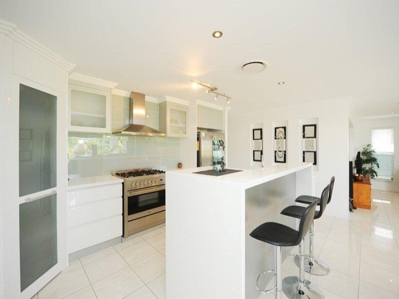 4 Matilda Court, Glen Eden QLD 4680