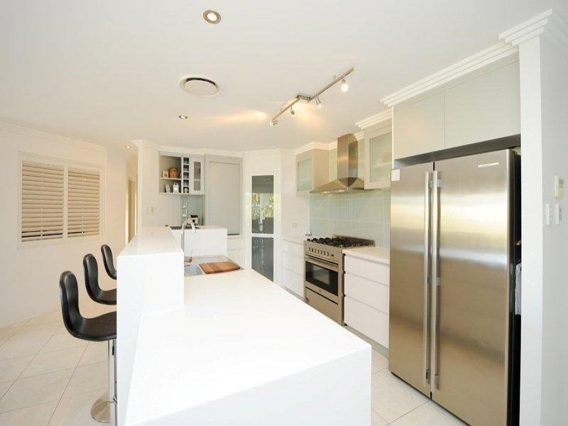 4 Matilda Court, Glen Eden QLD 4680