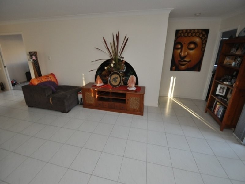 23 Dean Street, Glen Eden QLD 4680