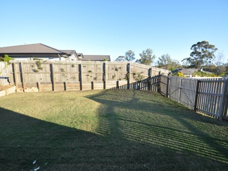 23 Dean Street, Glen Eden QLD 4680