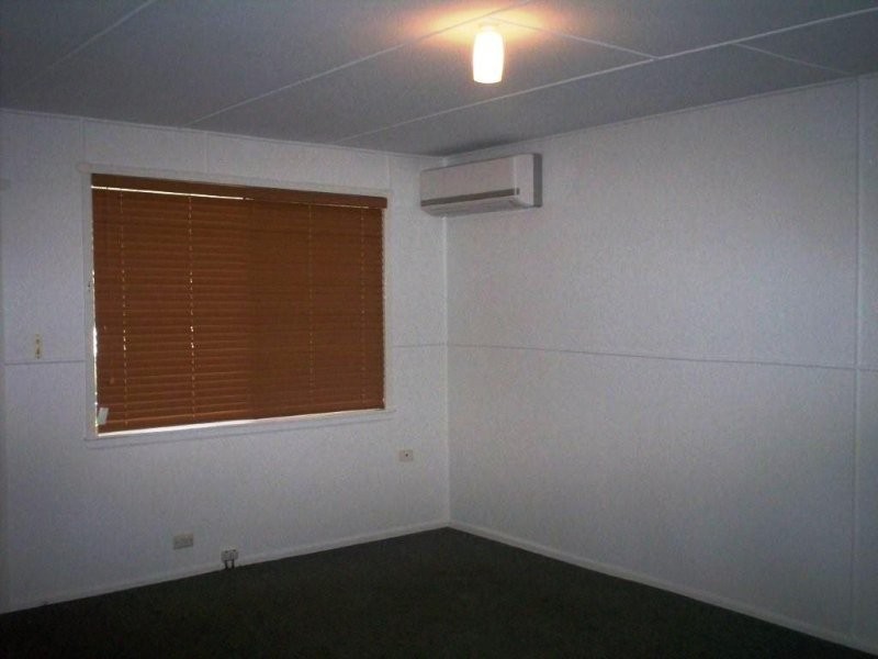 1 & 2/81 Ann Street, South Gladstone QLD 4680