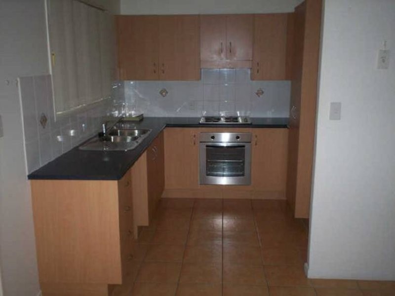 1 & 2/70 Ann Street, South Gladstone QLD 4680