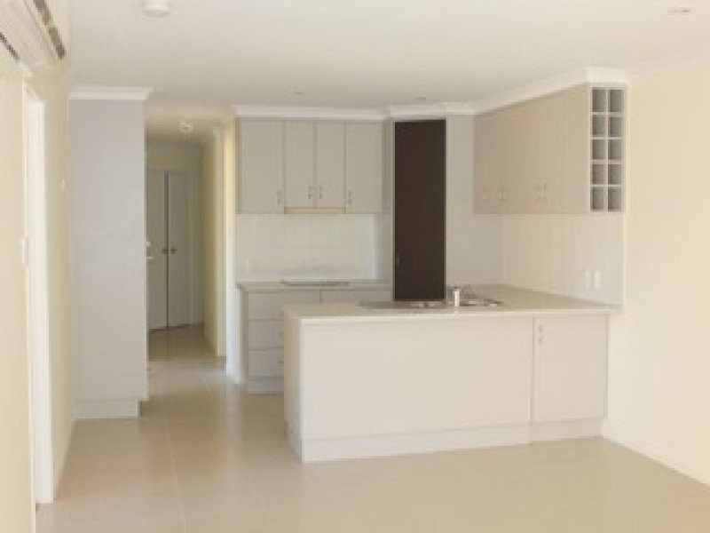 1 & 2/21 Parsloe Street, Telina QLD 4680