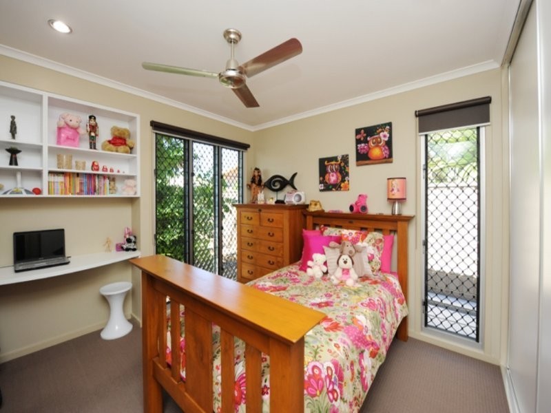 11 Christian Court, Glen Eden QLD 4680