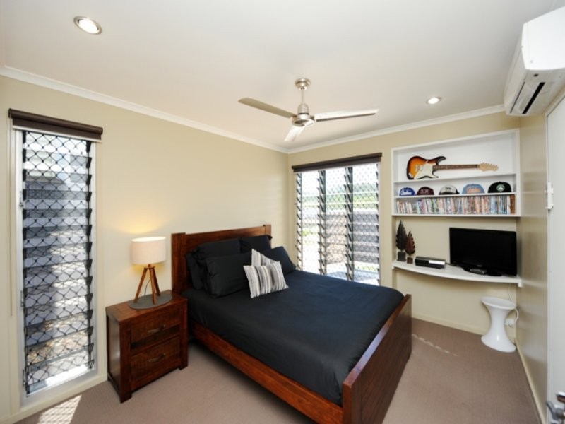 11 Christian Court, Glen Eden QLD 4680