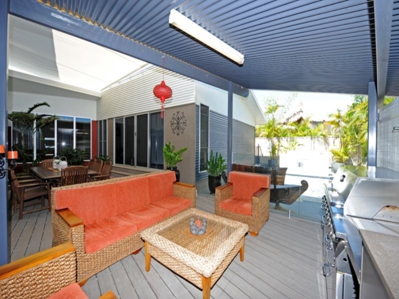 11 Christian Court, Glen Eden QLD 4680