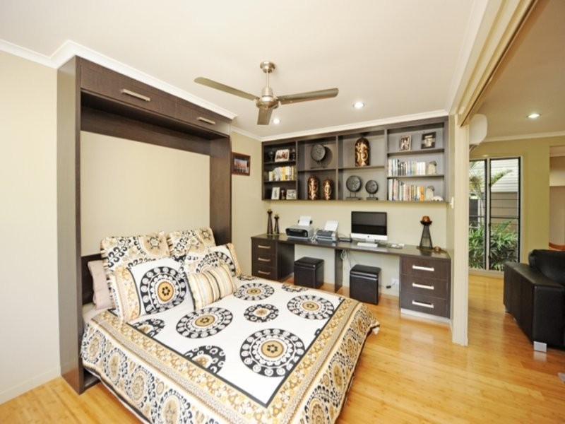 11 Christian Court, Glen Eden QLD 4680