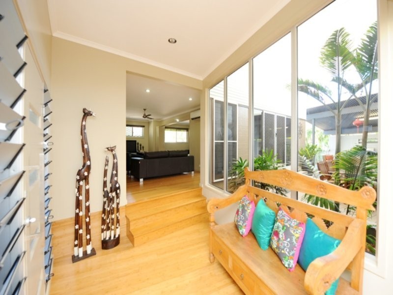 11 Christian Court, Glen Eden QLD 4680