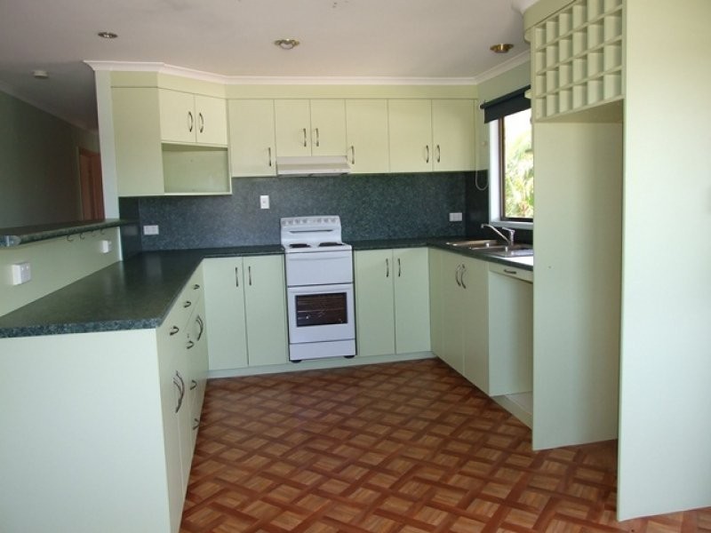 35 Katandra Street, Boyne Island QLD 4680