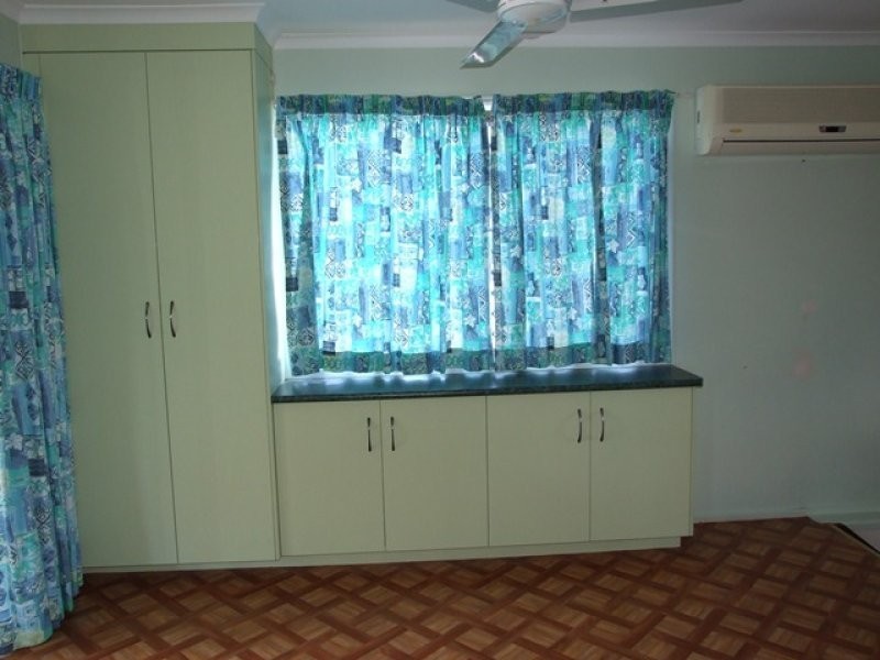 35 Katandra Street, Boyne Island QLD 4680