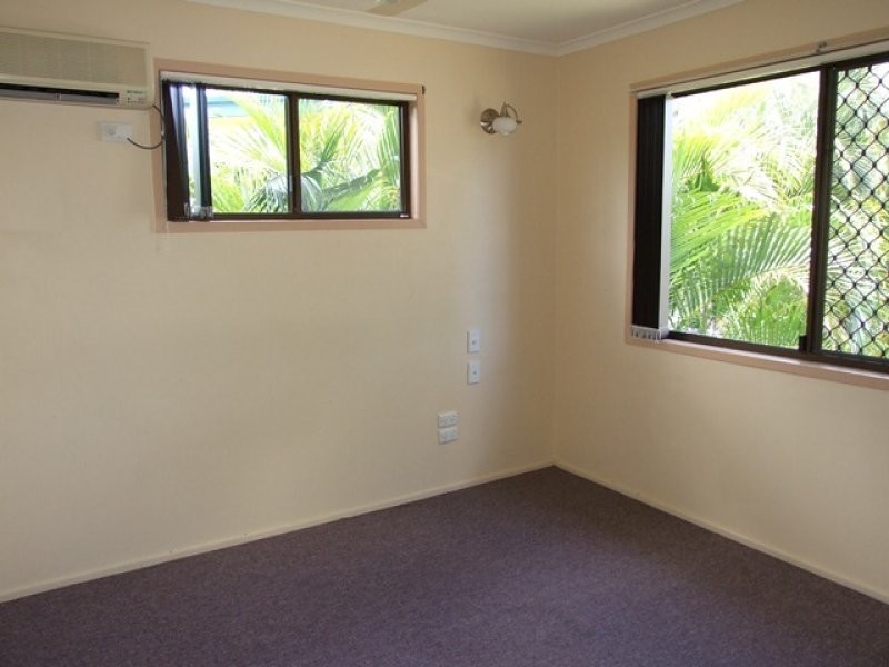 35 Katandra Street, Boyne Island QLD 4680