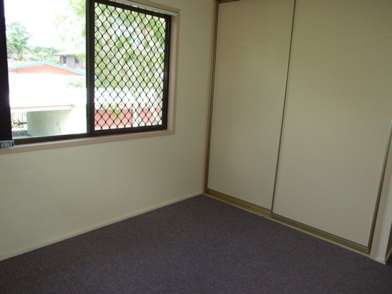 35 Katandra Street, Boyne Island QLD 4680