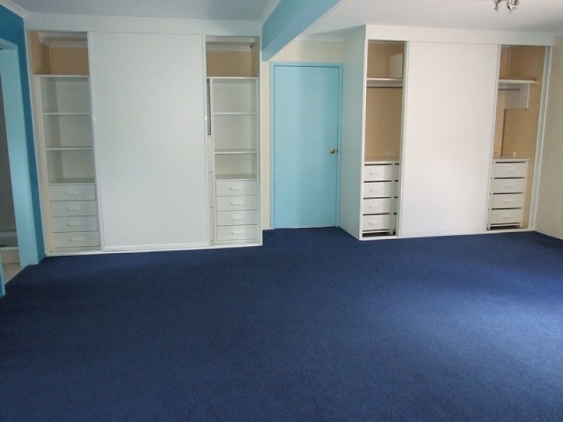 35 Katandra Street, Boyne Island QLD 4680