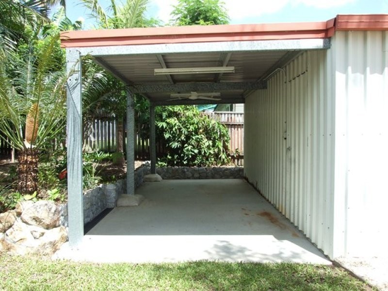 35 Katandra Street, Boyne Island QLD 4680