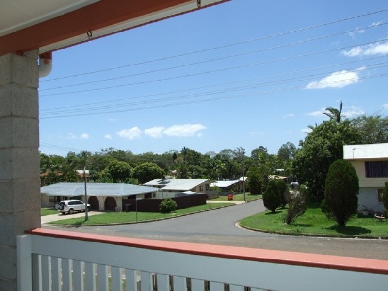 35 Katandra Street, Boyne Island QLD 4680