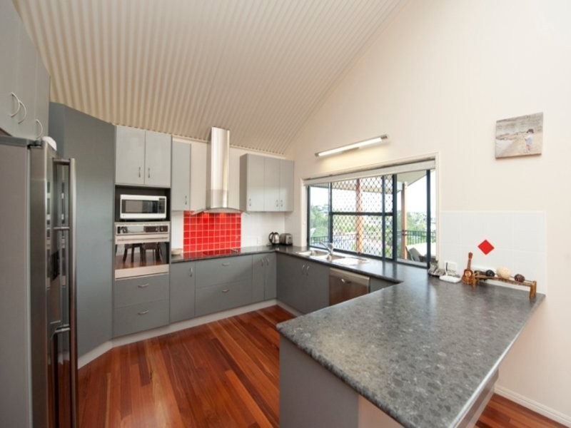 13 Cania Way, Clinton QLD 4680