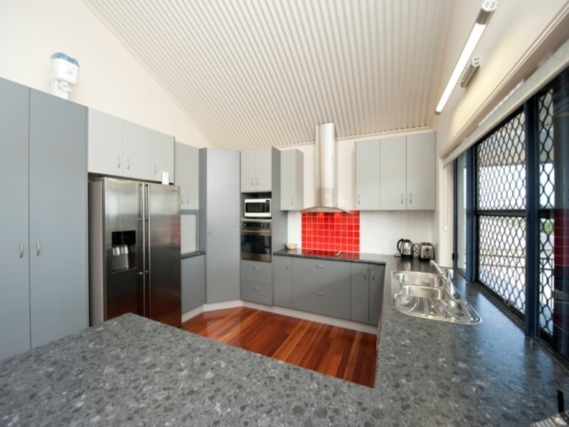 13 Cania Way, Clinton QLD 4680